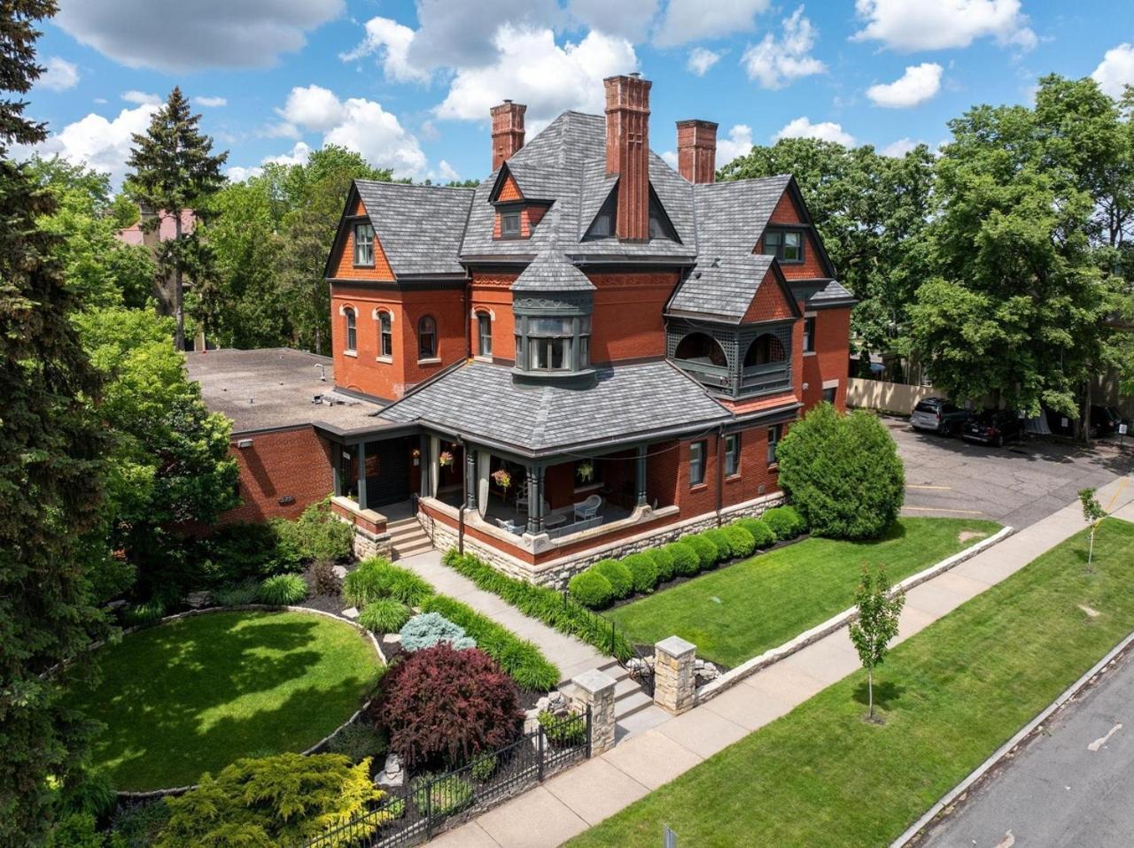 The New Victorian Mansion Bed & Breakfast Сент-Пол Экстерьер фото